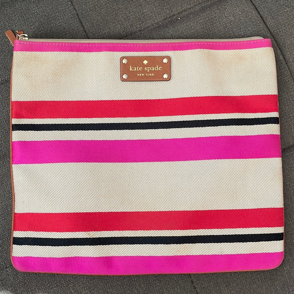 Kate Spade Pouch